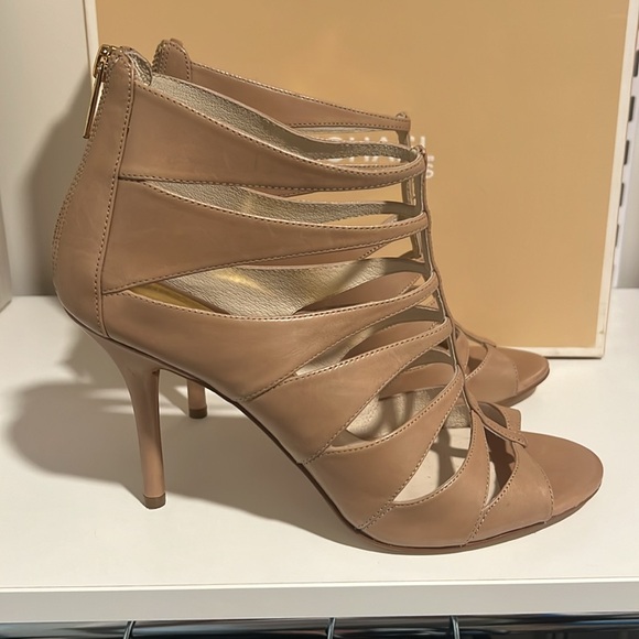 Michael Kors Mavis Open Toe - Picture 2 of 8